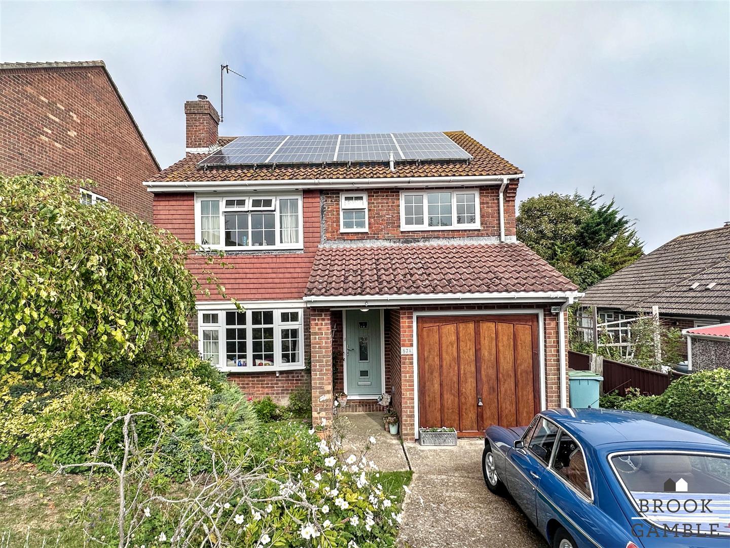 4 Bedroom House - Detached. Greenway in Eastbourne, 27